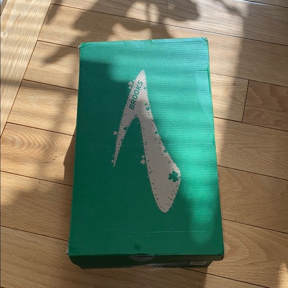 Men’s Brooks Launch 8 Limited Edition Size 8 - Picture 8 of 8